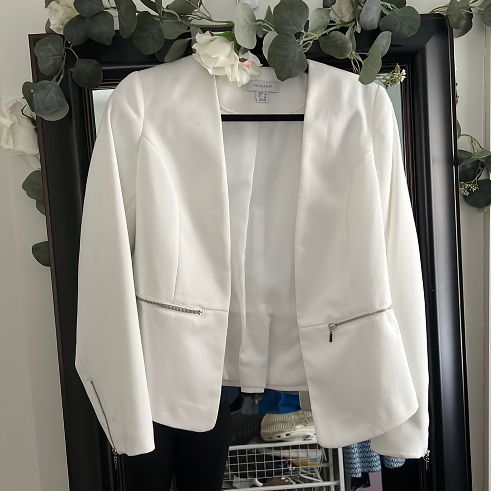 Brand new white blazer